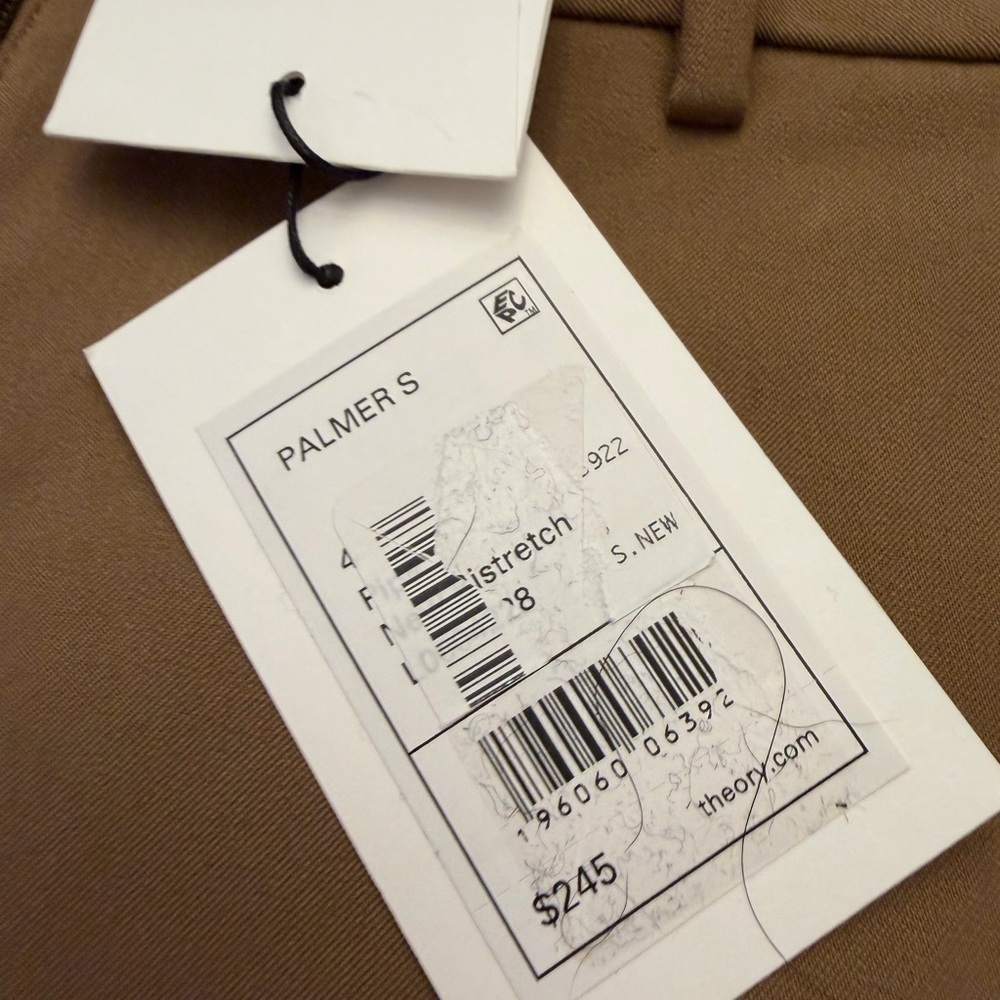 NWT Theory Palmer City Walking Shorts (10) - Picture 4 of 5